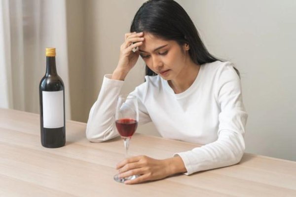 纯旭配资 女性更容易醉酒？背后有更多惊人的真相